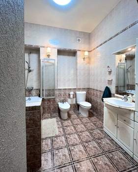 4-к квартира, вторичка, 100м2, 5/5 этаж