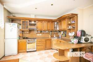 4-к квартира, вторичка, 153м2, 4/10 этаж