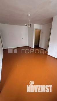 2-к квартира, вторичка, 43м2, 1/5 этаж
