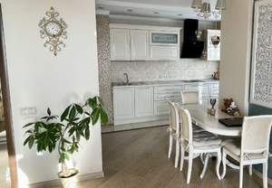 3-к квартира, вторичка, 98м2, 9/16 этаж