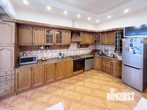 4-к квартира, вторичка, 100м2, 5/5 этаж