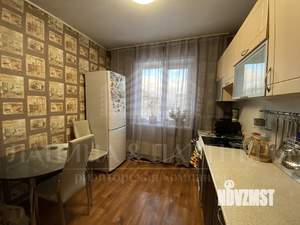 4-к квартира, вторичка, 76м2, 8/10 этаж