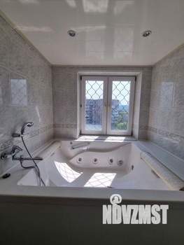 4-к квартира, вторичка, 115м2, 9/10 этаж