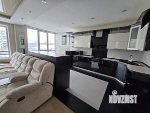 4-к квартира, вторичка, 107м2, 4/10 этаж