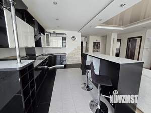 4-к квартира, вторичка, 107м2, 4/10 этаж