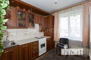 2-к квартира, вторичка, 52м2, 1/10 этаж