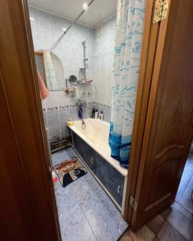 4-к квартира, вторичка, 61м2, 5/5 этаж