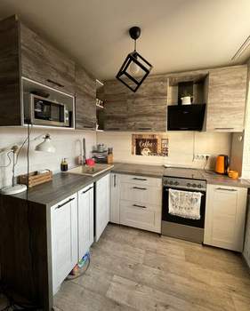2-к квартира, вторичка, 42м2, 5/5 этаж