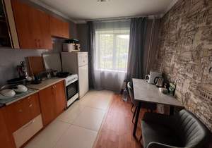 2-к квартира, вторичка, 52м2, 1/10 этаж