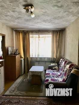 2-к квартира, вторичка, 42м2, 1/5 этаж
