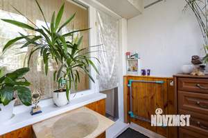 2-к квартира, вторичка, 43м2, 1/9 этаж