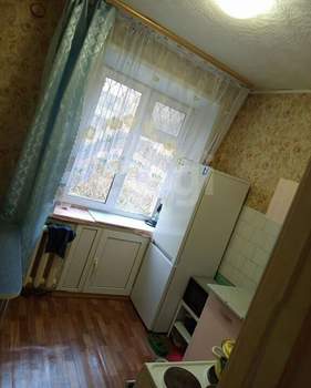 2-к квартира, вторичка, 42м2, 1/5 этаж