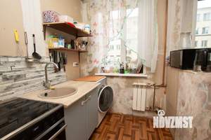 3-к квартира, вторичка, 46м2, 1/4 этаж