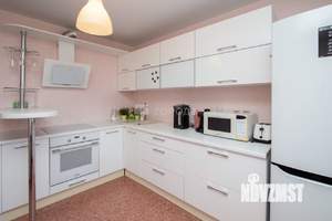 3-к квартира, вторичка, 71м2, 3/18 этаж