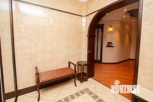 4-к квартира, вторичка, 166м2, 8/9 этаж