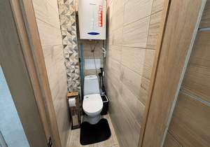 3-к квартира, вторичка, 60м2, 1/9 этаж