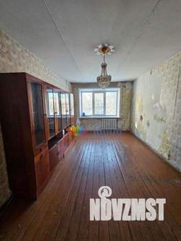 3-к квартира, вторичка, 58м2, 2/5 этаж