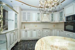 3-к квартира, вторичка, 140м2, 12/14 этаж