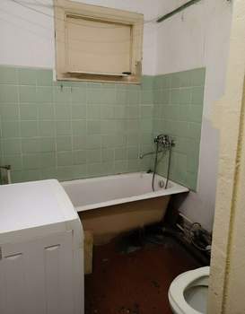 2-к квартира, вторичка, 44м2, 1/5 этаж