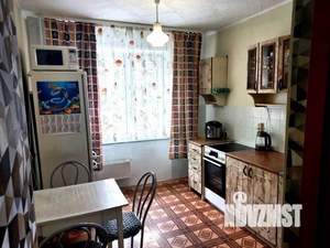 4-к квартира, вторичка, 77м2, 1/10 этаж