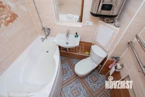 3-к квартира, вторичка, 63м2, 8/9 этаж